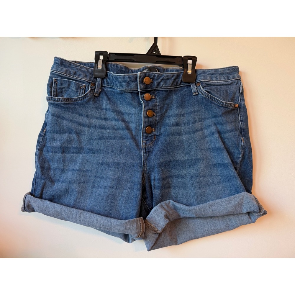Simply Vera Vera Wang Womens Blue Denim Button Fly Cuffed Jean Shorts Size 18